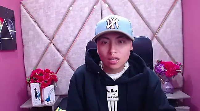 Snapshot of Im_Mathias chatting on February 8, 2025, 2:47 am Im Mathias online show from February 8, 2025, 2:47 am