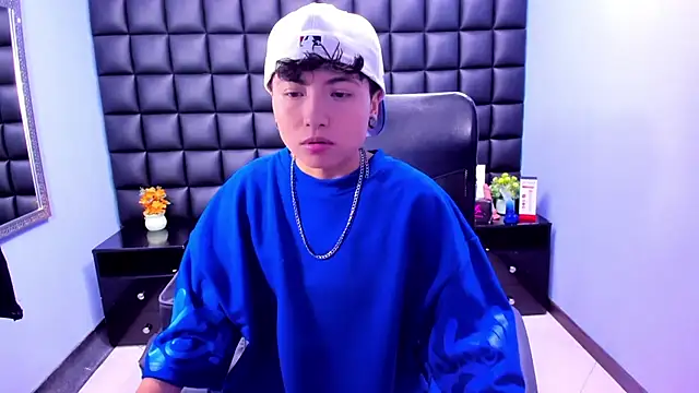 Snapshot of Im_Mathias chatting on September 16, 2025, 8:32 pm Im Mathias online show from September 16, 2025, 8:32 pm