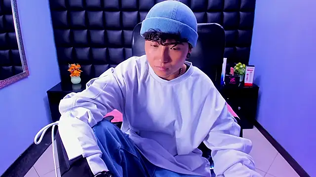 Snapshot of Im_Mathias chatting on September 18, 2025, 8:45 pm Im Mathias online show from September 18, 2025, 8:45 pm