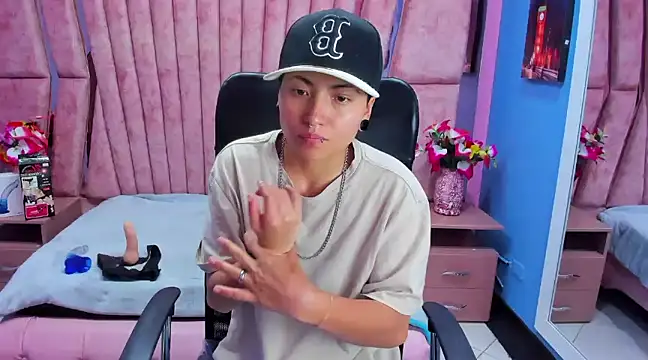 Snapshot of Im_Mathias chatting on March 11, 2025, 3:25 am Im Mathias online show from March 11, 2025, 3:25 am