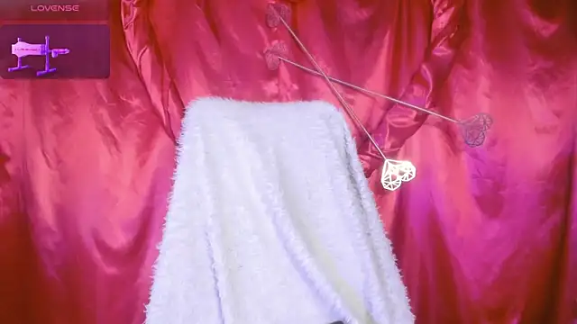 Luna-Chann online show from February 11, 2026, 8:52 pm