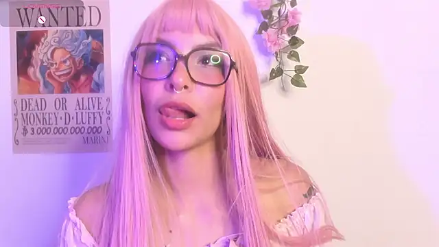 Snapshot of Luna-Chann chatting on July 27, 2026, 10:28 pm Luna-Chann online show from July 27, 2026, 10:28 pm
