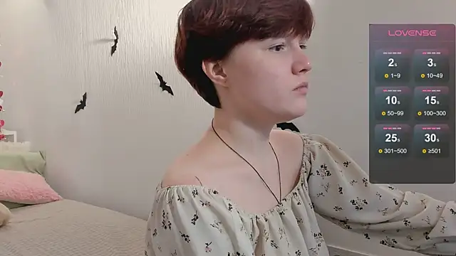 Snapshot of DreamyLuna chatting on October 29, 2025, 8:30 pm DreamyLuna online show from October 29, 2025, 8:30 pm