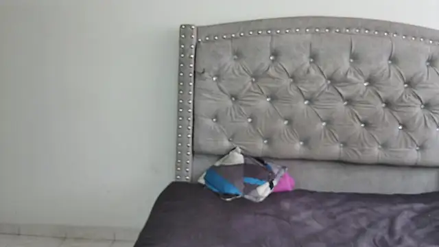 Snapshot of Nesuko_kamado_ chatting on October 18, 2025, 4:42 pm Nesuko kamado online show from October 18, 2025, 4:42 pm