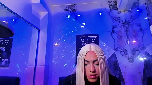 Snapshot of Isabella_stanford2 chatting on May 18, 2026, 5:02 am Isabella stanford2 online show from May 18, 2026, 5:02 am