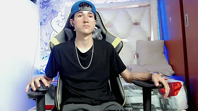 Snapshot of johnny_cagee chatting on October 10, 2025, 4:46 am johnny cagee online show from October 10, 2025, 4:46 am