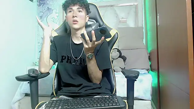 Snapshot of johnny_cagee chatting on October 25, 2025, 4:44 am johnny cagee online show from October 25, 2025, 4:44 am