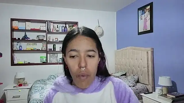 stephania t online show from February 17, 2026, 2:36 pm