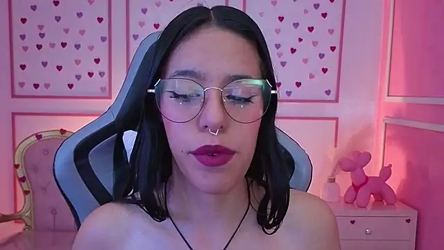 stephania t online show from October 8, 2025, 12:39 pm