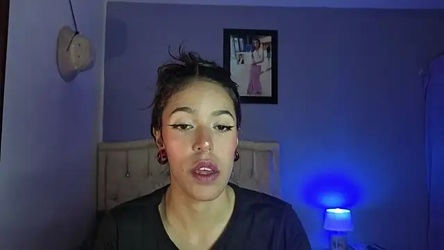 Snapshot of stephania_t chatting on April 11, 2026, 7:50 pm stephania t online show from April 11, 2026, 7:50 pm
