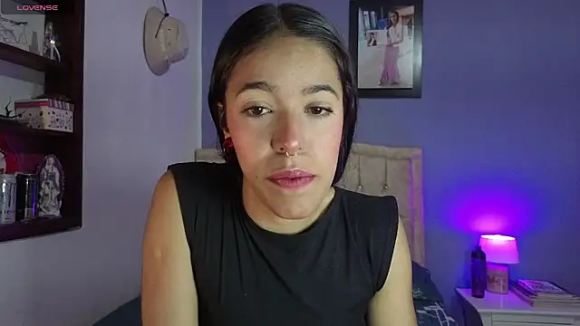 Snapshot of stephania_t chatting on April 16, 2026, 3:13 pm stephania t online show from April 16, 2026, 3:13 pm