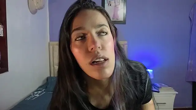 Snapshot of stephania_t chatting on April 9, 2026, 4:13 pm stephania t online show from April 9, 2026, 4:13 pm