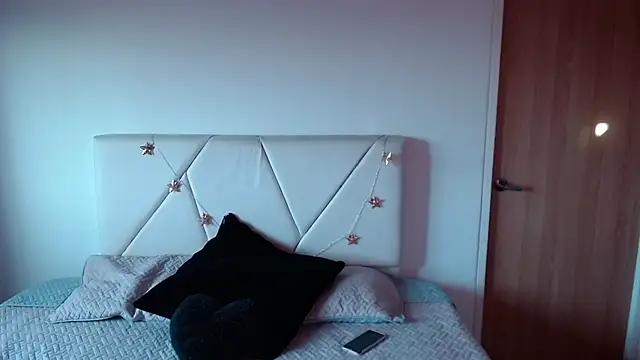 Snapshot of julz_03 chatting on November 29, 2025, 11:43 am julz 03 online show from November 29, 2025, 11:43 am