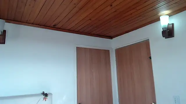 Snapshot of julz_03 chatting on November 30, 2025, 12:39 pm julz 03 online show from November 30, 2025, 12:39 pm