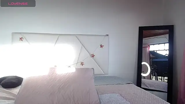 Snapshot of julz_03 chatting on December 3, 2025, 12:04 pm julz 03 online show from December 3, 2025, 12:04 pm