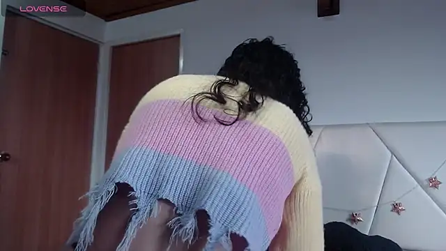 Snapshot of julz_03 chatting on December 5, 2025, 11:42 am julz 03 online show from December 5, 2025, 11:42 am