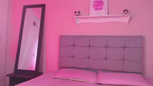 julz 03 online show from February 4, 2026, 10:16 pm