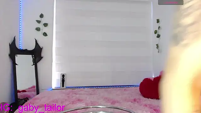 Snapshot of Gaby_Tailor chatting on September 28, 2025, 10:06 pm Gaby Tailor online show from September 28, 2025, 10:06 pm