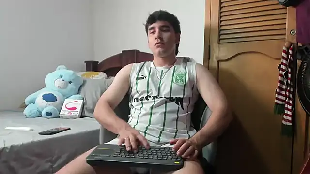 leo030809 online show from June 21, 2026, 11:32 pm