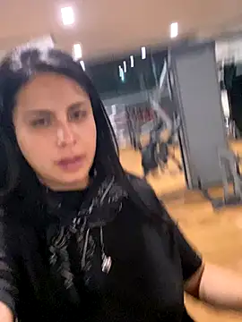 Snapshot of Effyvice13 chatting on November 12, 2025, 8:29 am Effyvice13 online show from November 12, 2025, 8:29 am