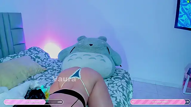 Snapshot of vaura_ chatting on March 12, 2025, 3:46 am vaura online show from March 12, 2025, 3:46 am