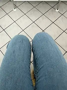 Snapshot of SportyAss00 chatting on February 6, 2026, 11:17 am SportyAss00 online show from February 6, 2026, 11:17 am