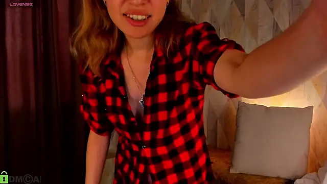 Snapshot of Michelle_Blond chatting on June 8, 2026, 1:11 am Michelle Blond online show from June 8, 2026, 1:11 am
