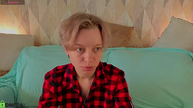 Snapshot of Michelle_Blond chatting on July 16, 2026, 1:13 am Michelle Blond online show from July 16, 2026, 1:13 am