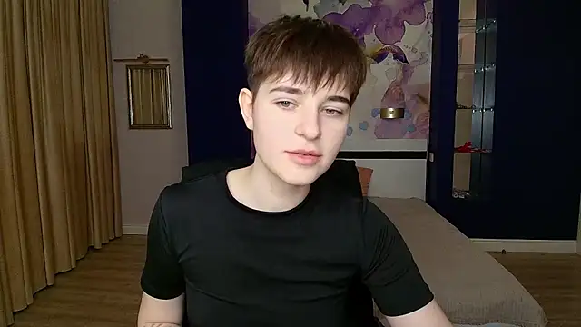 EmiliaYours online show from December 2, 2025, 3:36 pm