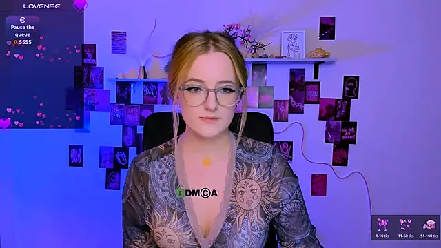 Snapshot of luna_berryy chatting on February 25, 2026, 9:36 pm luna berryy online show from February 25, 2026, 9:36 pm