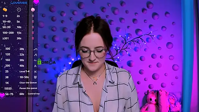 luna berryy online show from December 20, 2025, 8:12 pm