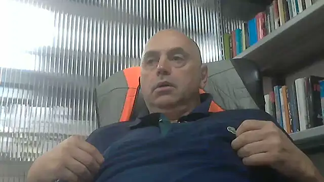 Snapshot of pantomax chatting on June 9, 2026, 11:39 pm pantomax online show from June 9, 2026, 11:39 pm