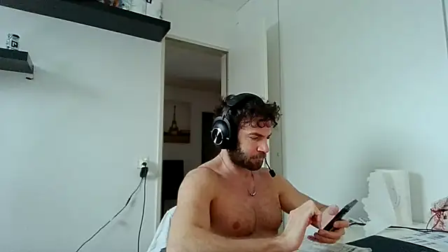 Snapshot of alpha-hunk chatting on January 10, 2026, 10:54 am alpha-hunk online show from January 10, 2026, 10:54 am