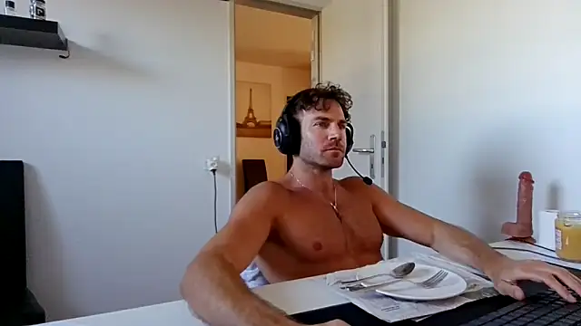 Snapshot of alpha-hunk chatting on April 30, 2026, 3:19 pm alpha-hunk online show from April 30, 2026, 3:19 pm
