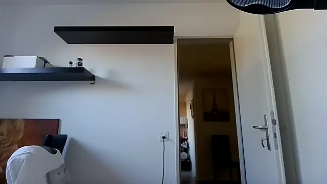 alpha-hunk online show from October 7, 2025, 11:00 am