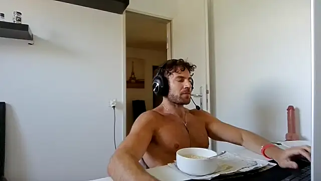 Snapshot of alpha-hunk chatting on May 8, 2026, 10:30 am alpha-hunk online show from May 8, 2026, 10:30 am