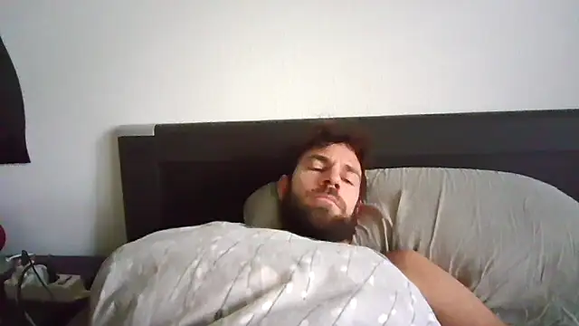 alpha-hunk online show from October 25, 2025, 8:35 am