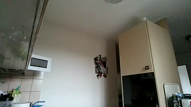 alpha-hunk online show from October 16, 2025, 7:27 am