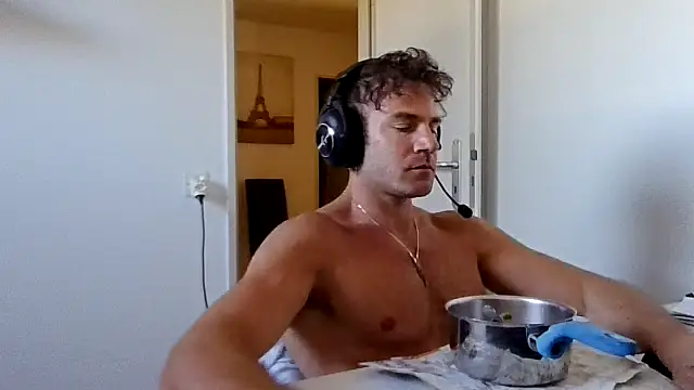 Snapshot of alpha-hunk chatting on April 24, 2026, 1:46 pm alpha-hunk online show from April 24, 2026, 1:46 pm