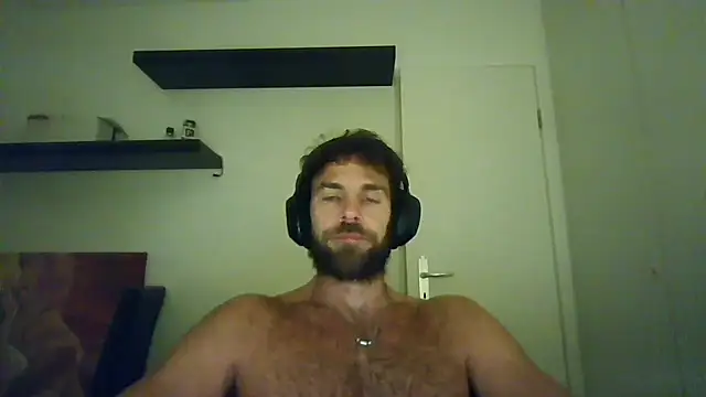 alpha-hunk online show from October 21, 2025, 6:29 pm