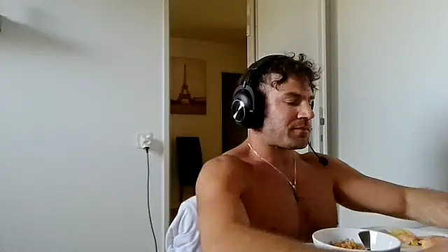 Snapshot of alpha-hunk chatting on April 27, 2026, 2:04 pm alpha-hunk online show from April 27, 2026, 2:04 pm