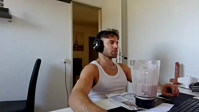 Snapshot of alpha-hunk chatting on April 9, 2026, 10:21 am alpha-hunk online show from April 9, 2026, 10:21 am