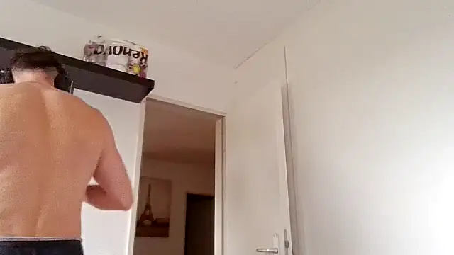 Snapshot of alpha-hunk chatting on April 15, 2026, 12:10 pm alpha-hunk online show from April 15, 2026, 12:10 pm