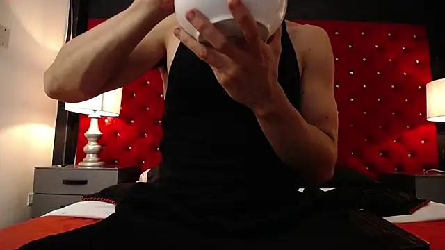 Sr Magnus  online show from February 26, 2026, 7:41 am