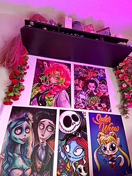 ariiel  online show from November 19, 2025, 2:17 pm