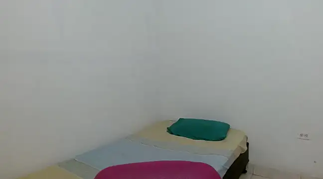 estefania224 online show from March 11, 2025, 5:13 am