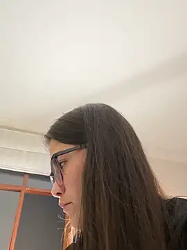 Snapshot of aurora_divine chatting on November 13, 2025, 10:57 pm aurora divine online show from November 13, 2025, 10:57 pm