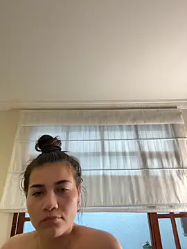 Snapshot of aurora_divine chatting on October 18, 2025, 1:02 pm aurora divine online show from October 18, 2025, 1:02 pm