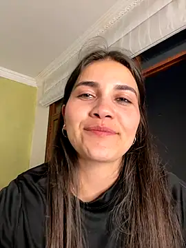 Snapshot of aurora_divine chatting on October 11, 2025, 10:55 pm aurora divine online show from October 11, 2025, 10:55 pm