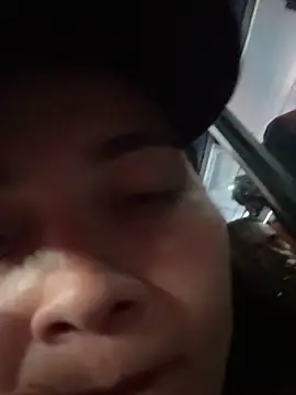 Snapshot of aurora_divine chatting on November 4, 2025, 11:08 pm aurora divine online show from November 4, 2025, 11:08 pm